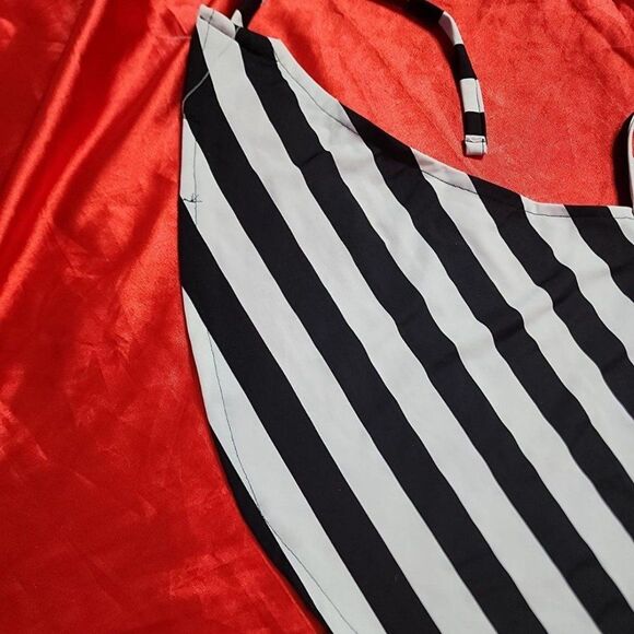 Cats got the cream stripe black and white tie top - Picture 3 of 4
